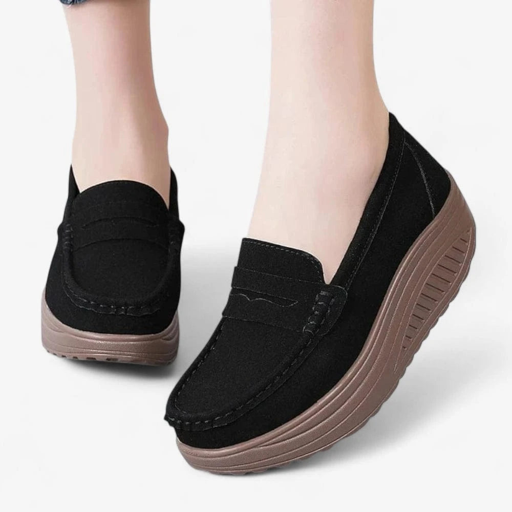 AtelierMocassin Mocassins Compensés Femme Noir en Daim