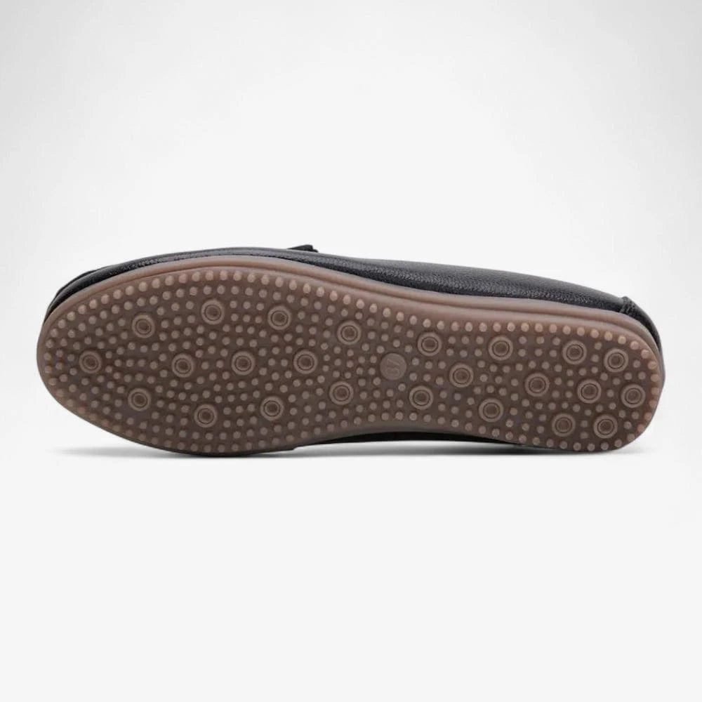 AtelierMocassin Mocassin Femme en Cuir Noir à Barrette Métallique