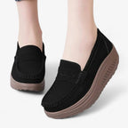 AtelierMocassin Mocassins Compensés Femme Noir en Daim