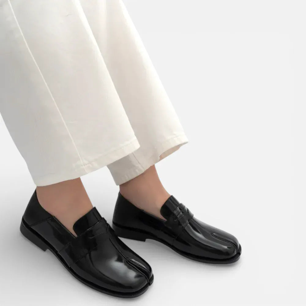 AtelierMocassin Mocassins Femme en Cuir Noir Tabi