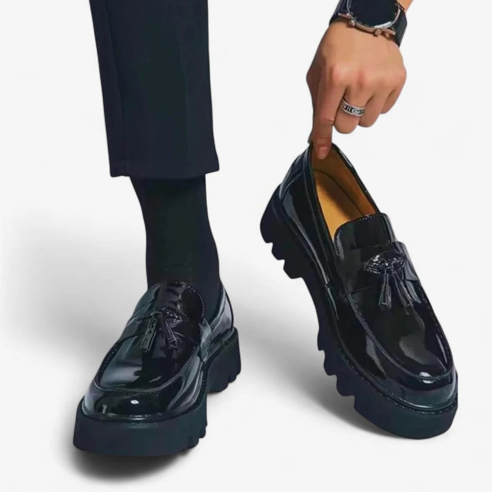 AtelierMocassin Mocassins Homme en Cuir Vernis noir à gland Plateforme