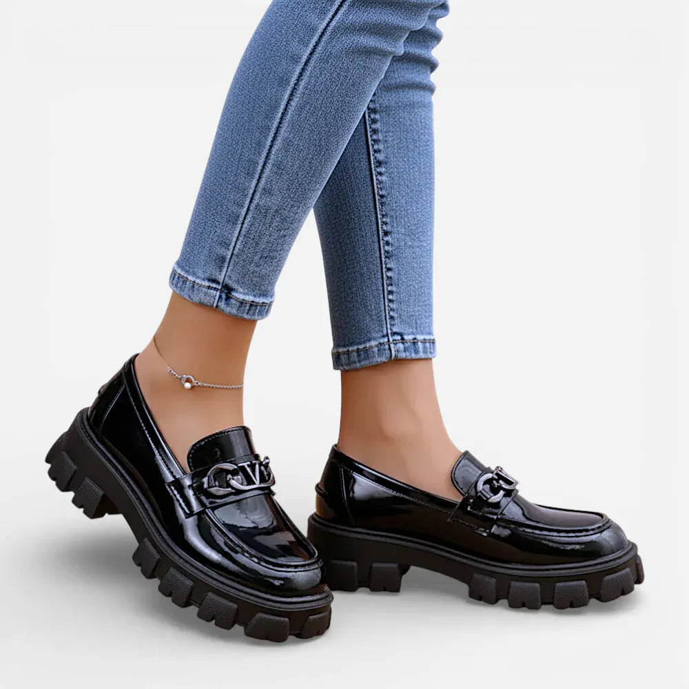 Mocassins Femme en Cuir Noir Verni Slip-On